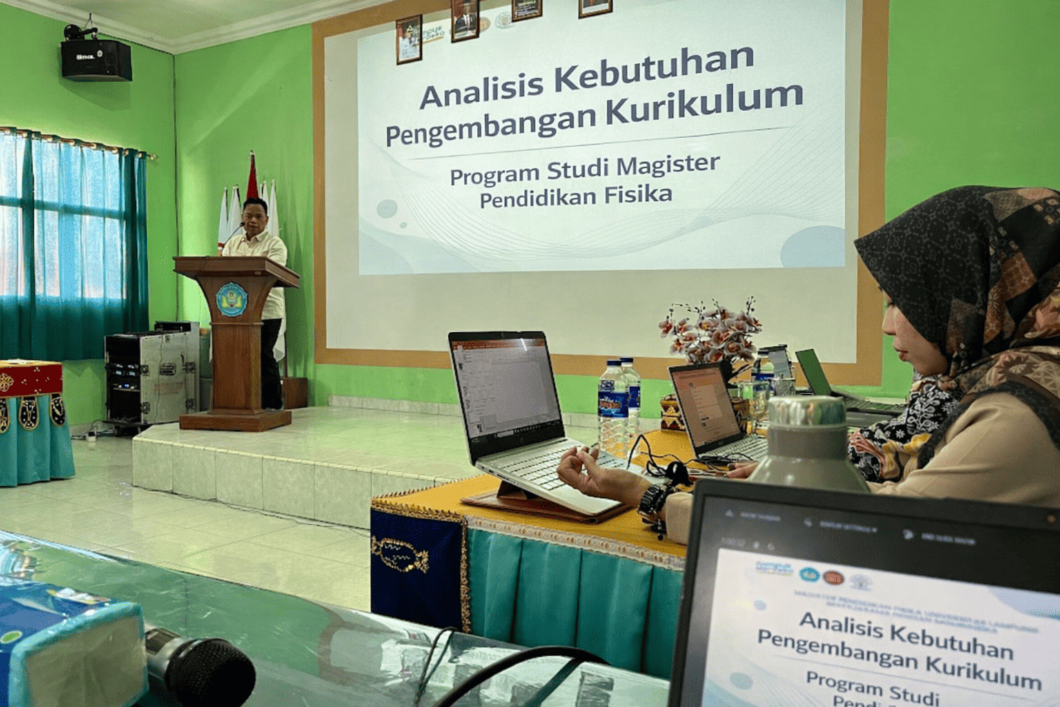 Program Studi Magister Pendidikan Fisika FKIP Unila Gelar Kegiatan Analisis Kebutuhan Pengembangan Kurikulum Bersama MGMP Fisika Kota Bandar Lampung analisis kebutuhan